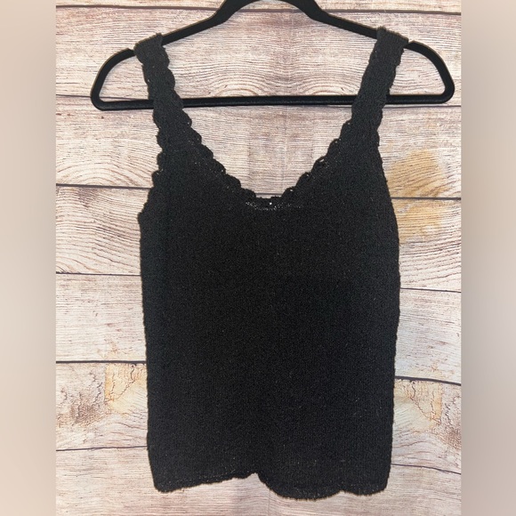 mi ami Tops - 🤎4/$20 Black Knit Top Size Large
